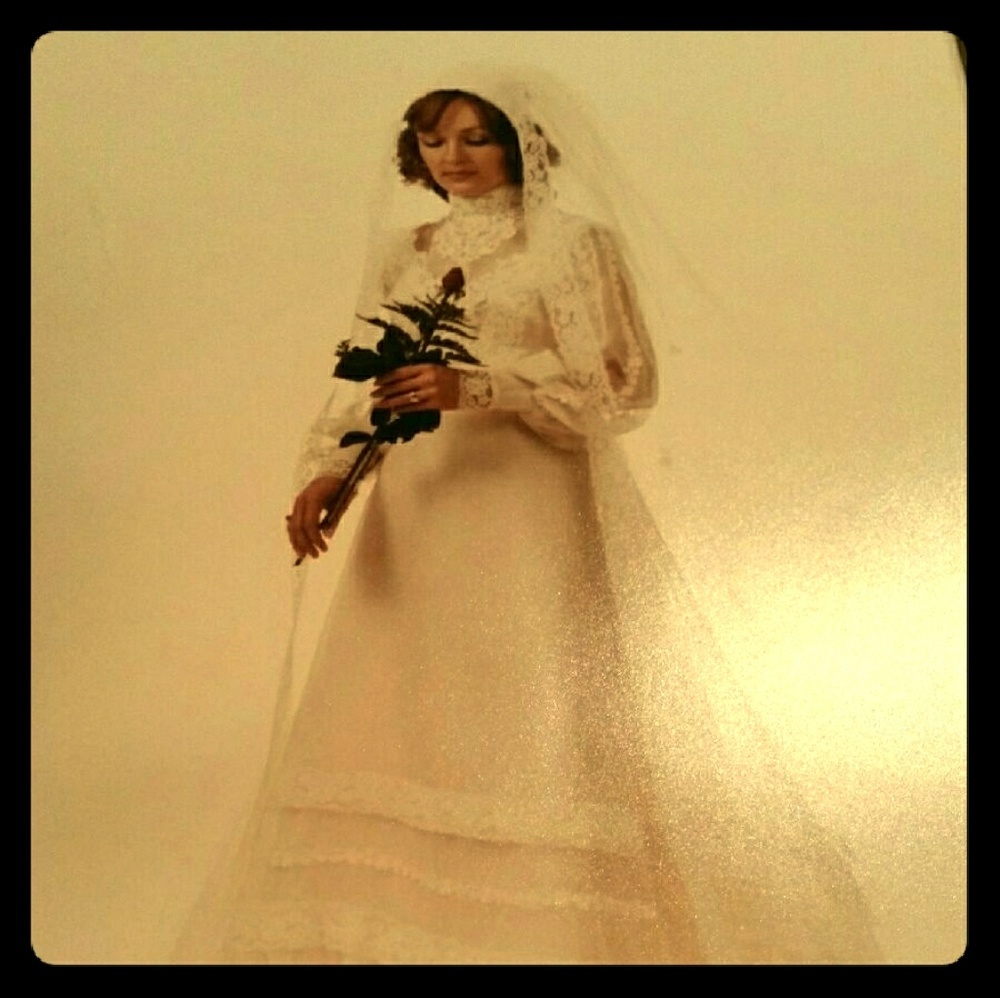 Ivory Vintage wedding gown and vale!